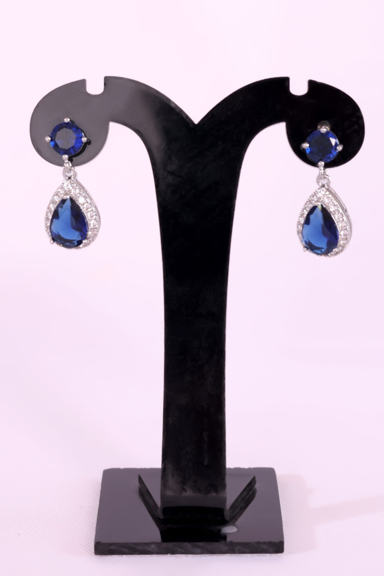 Elegant Sapphire Drop Earrings with Diamond Accents – A Timeless Statement of Luxury - Image 6