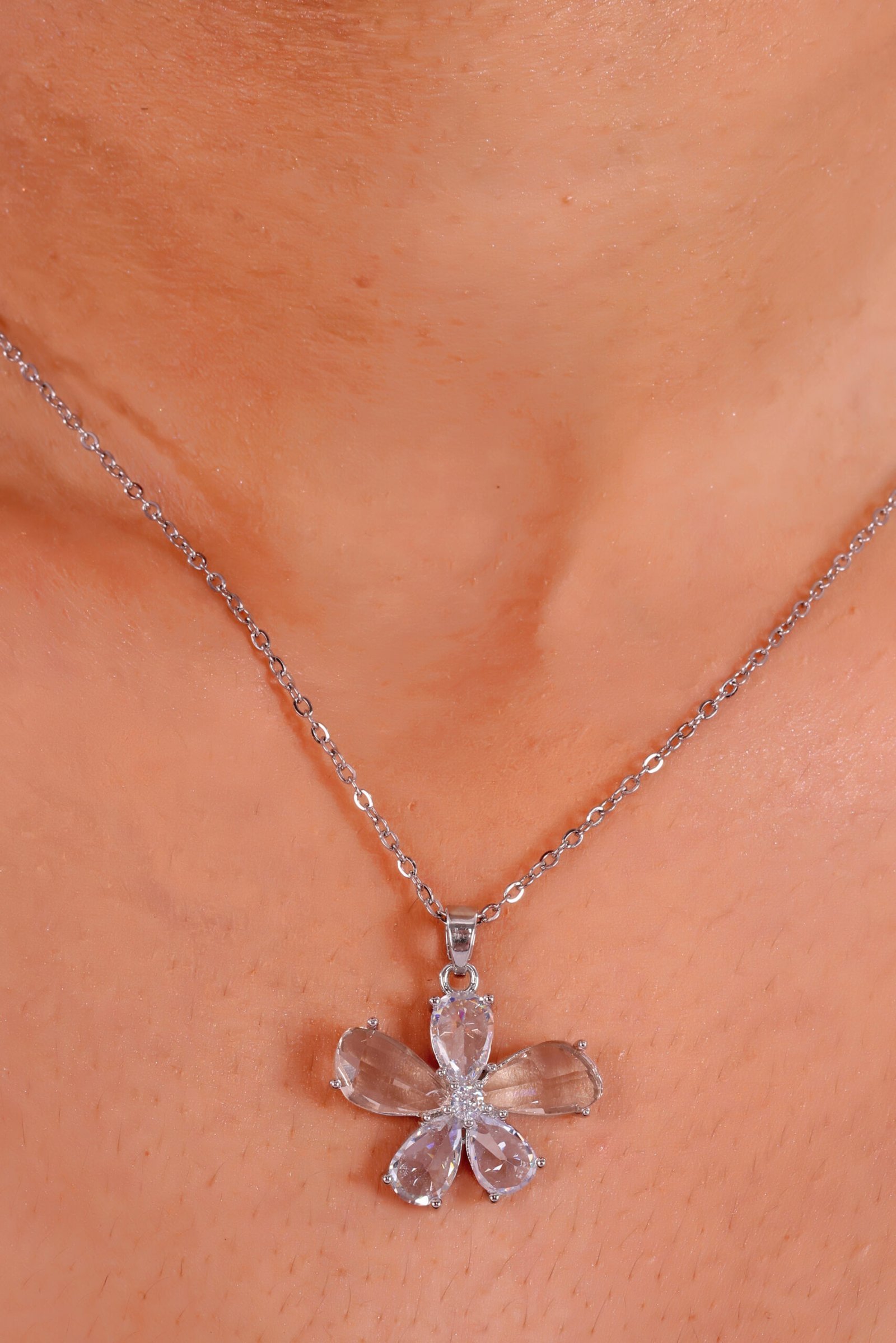 Dazzling Crystal Butterfly Jewelry Set – Elegant Necklace & Earrings for a Timeless Sparkling Look