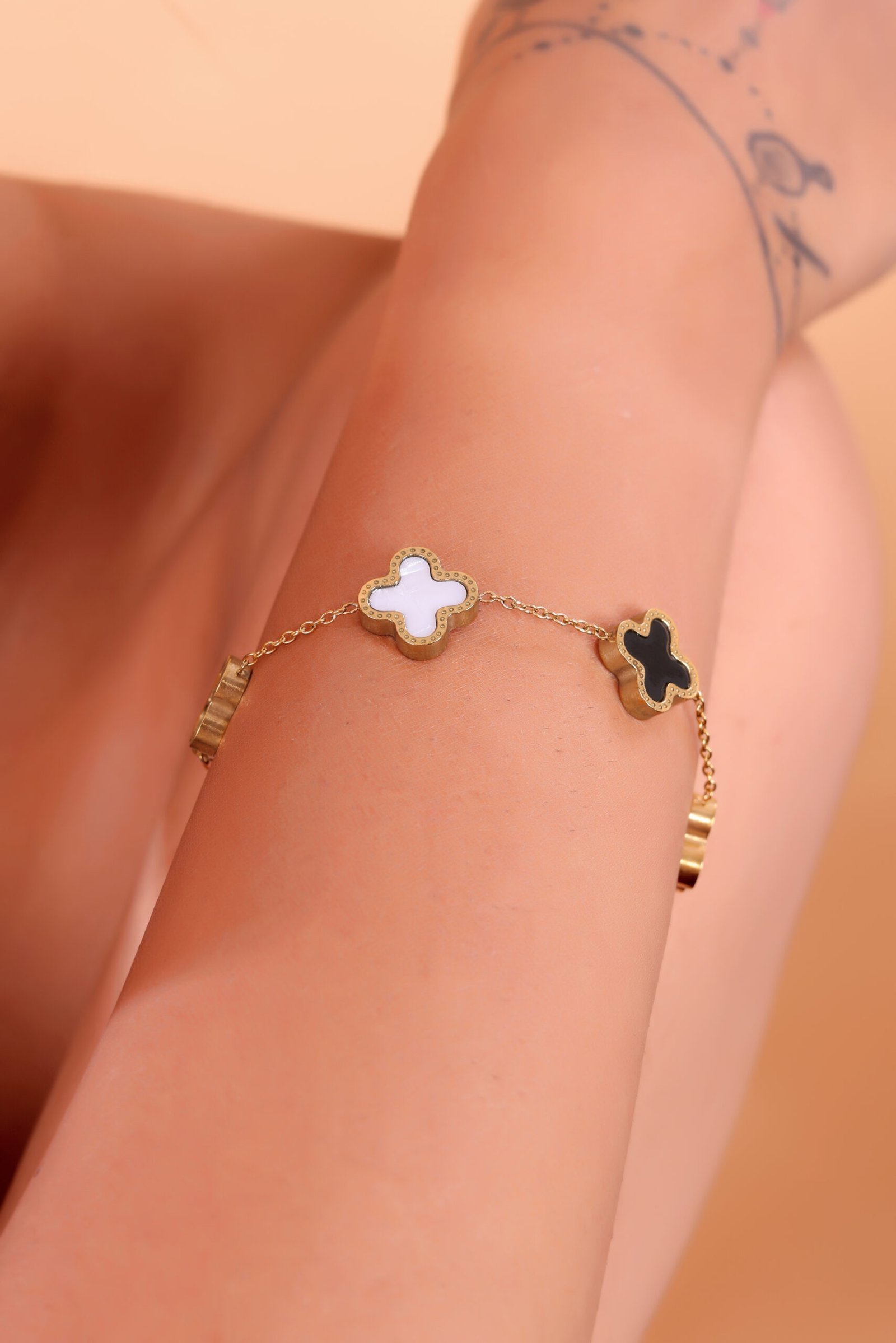 Five-Leaf Clover Gold Charm Bracelet – Symbol of Extra Luck & Elegance - Image 6
