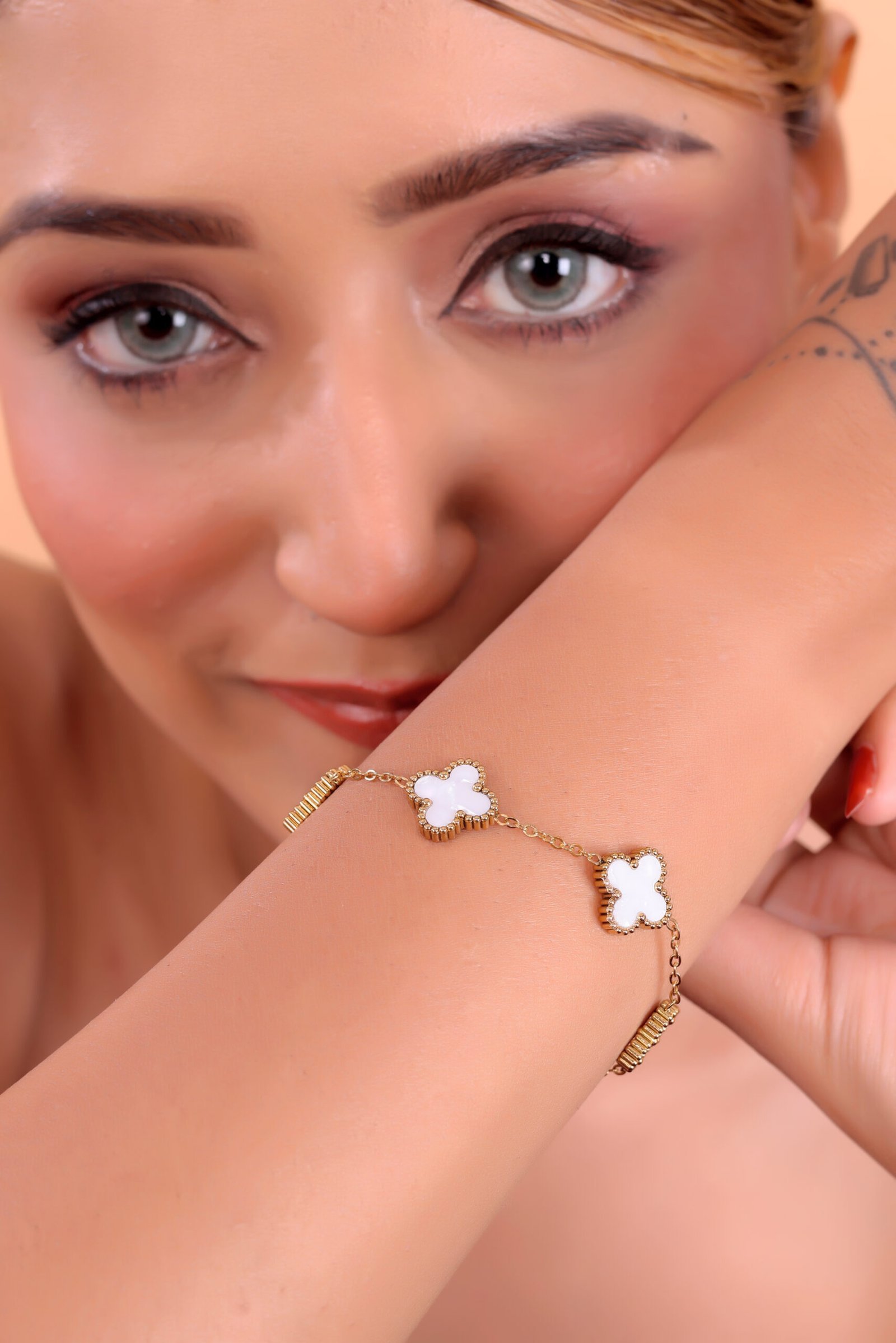 Aoseahess Five-Leaf Clover Bracelet – Women's Titanium Steel Enamel Jewelry - Image 5